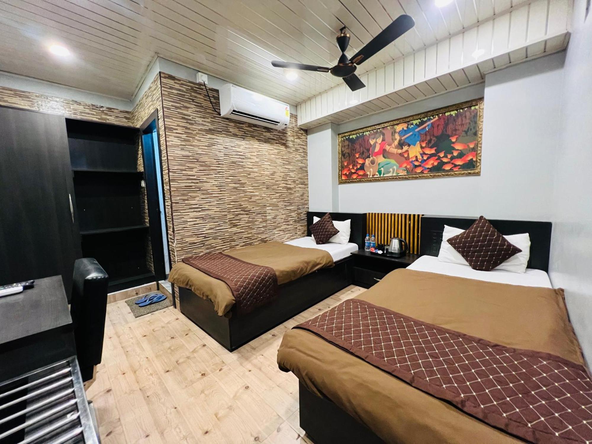 Hotel Sabera 西里古里 外观 照片