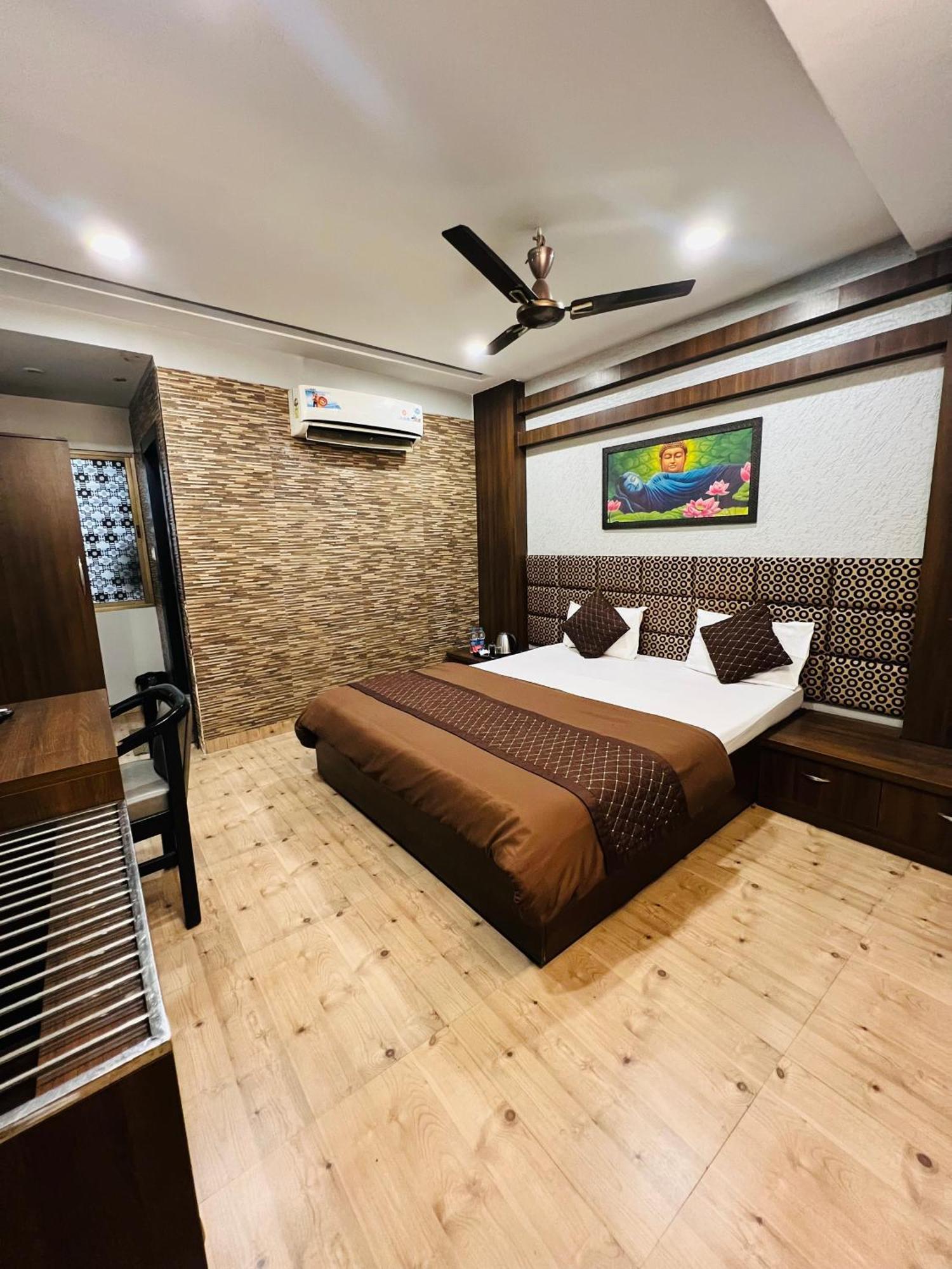 Hotel Sabera 西里古里 外观 照片