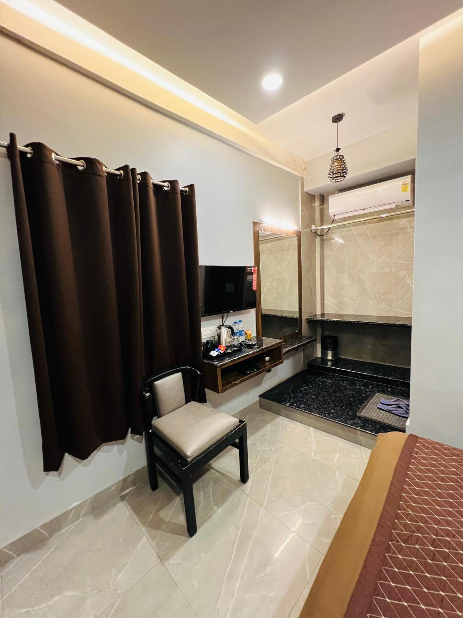 Hotel Sabera 西里古里 外观 照片