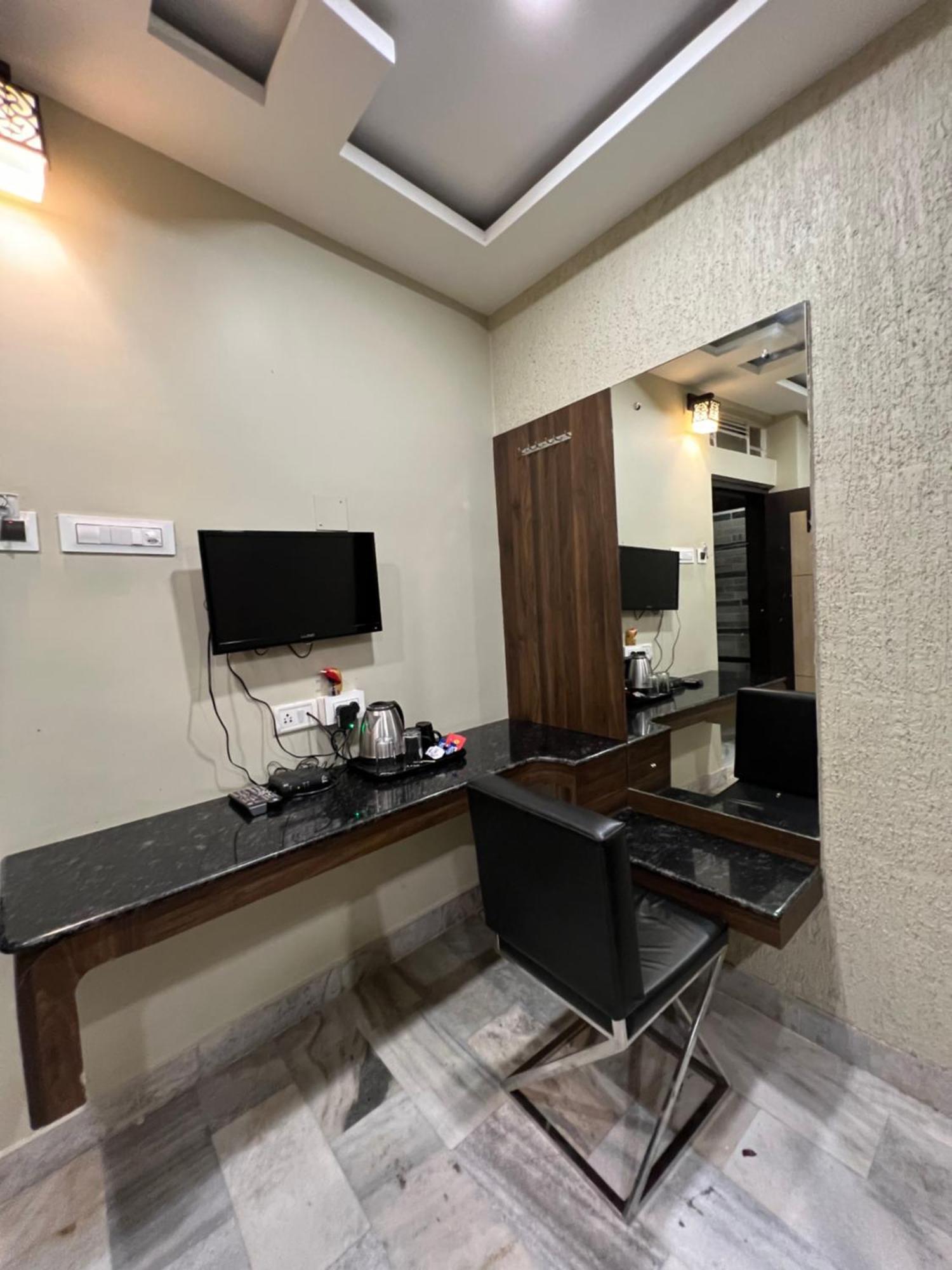 Hotel Sabera 西里古里 外观 照片