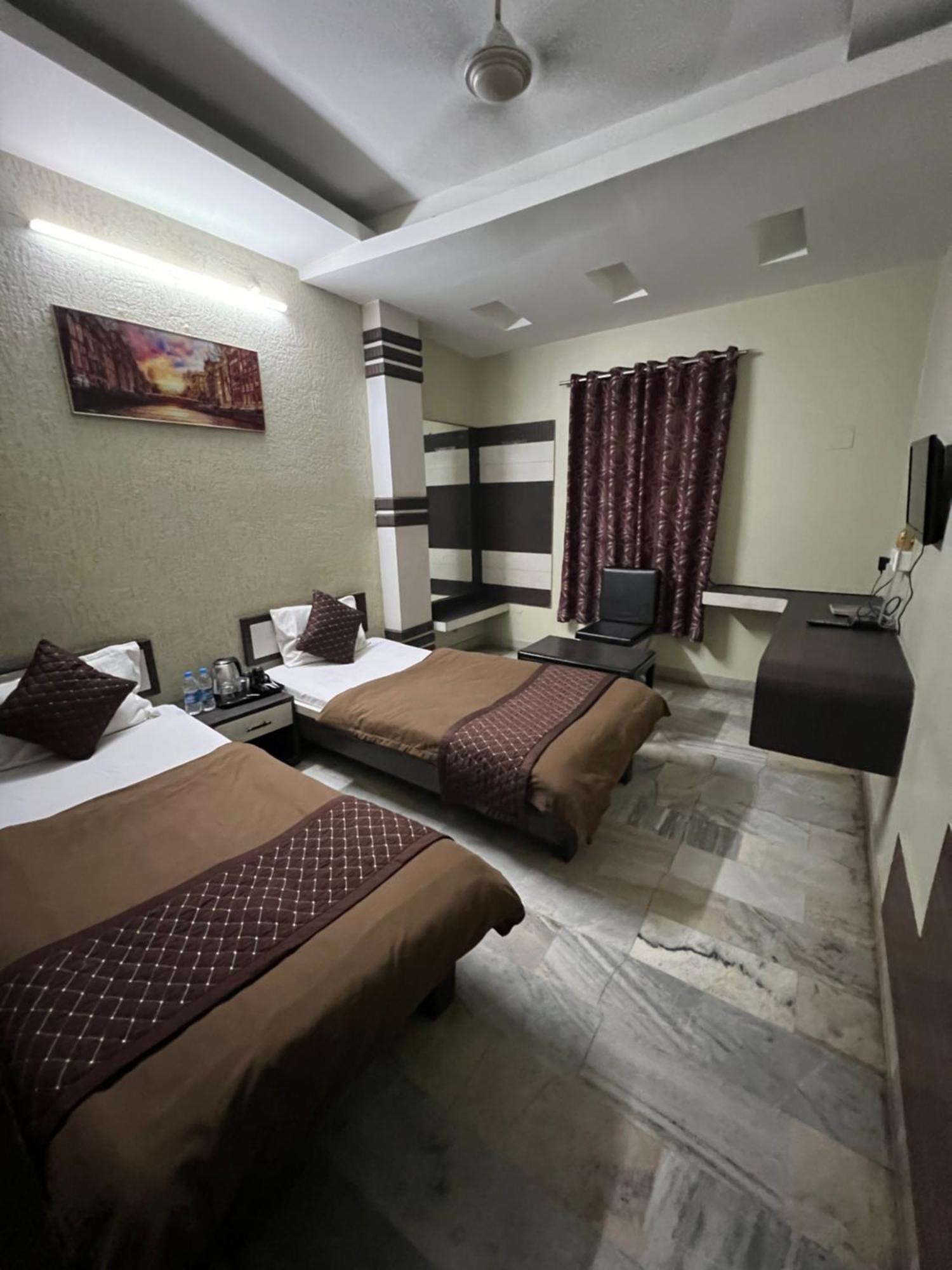 Hotel Sabera 西里古里 外观 照片