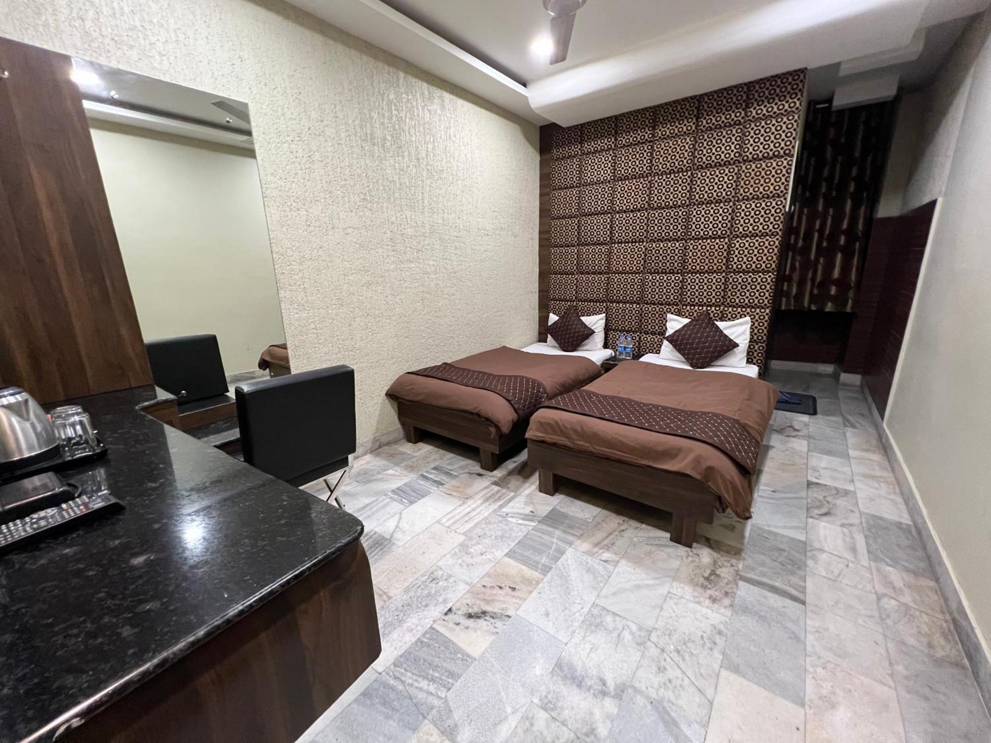 Hotel Sabera 西里古里 外观 照片