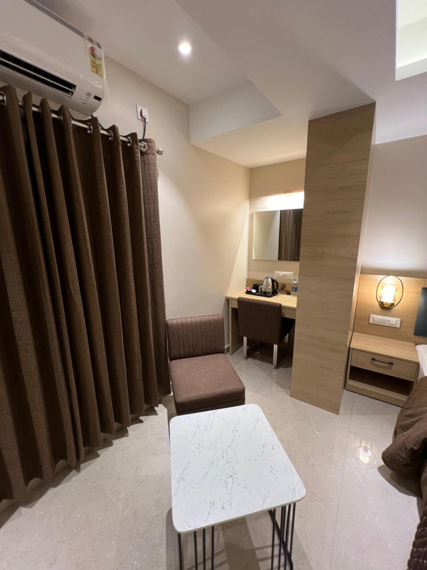 Hotel Sabera 西里古里 外观 照片